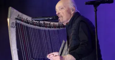 Festival interceltique de Lorient : "Il y a une petite folie dans mes idées musicales et créatives", confie l'artiste breton Alan Stivell