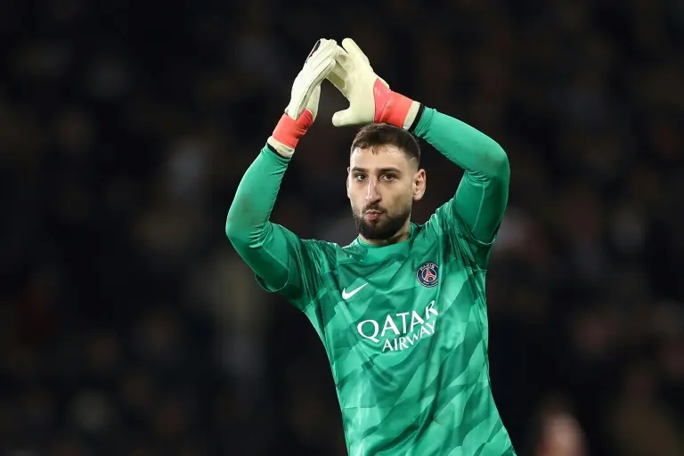 Foot: Donnarumma, un héros invité à prendre la porte
