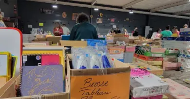 Fournitures scolaires : chez Emmaüs Longjumeau, « on trouve de tout » à prix cassés