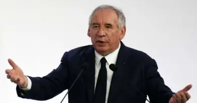 France: François Bayrou exhorte à réduire la dette; vote de confiance le 8 septembre