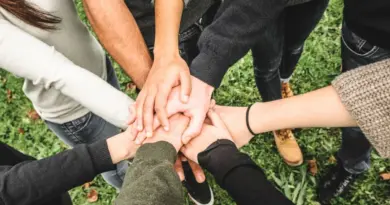 Garder l'esprit vif pendant la vieillesse ? Aider les autres pourrait être la clef
