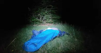 Grand format. J'ai testé pour vous : le bivouac en forêt dans l'Orne, la tête dans les étoiles filantes