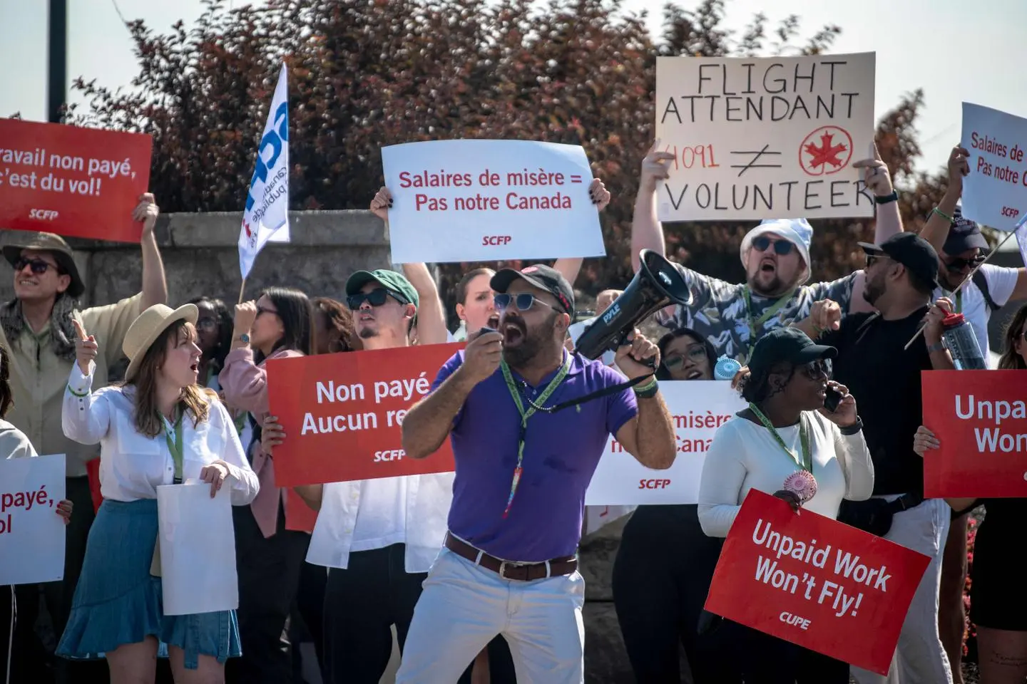 Grève à Air Canada : le mouvement massif tourne à l’affrontement avec le gouvernement fédéral