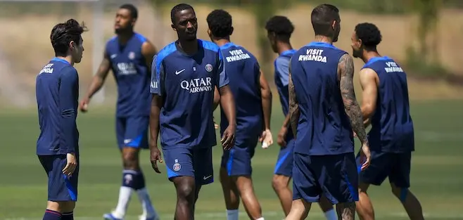 Groupe PSG : 5 absents, Zabarnyi remplace Kamara !