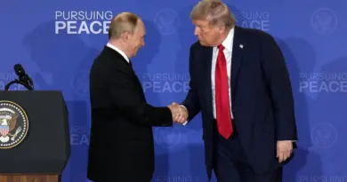Guerre en Ukraine : Trump exclut un cessez-le-feu immédiat et réclame directement un "accord de paix", les dirigeants européens prêts à faciliter un sommet Trump-Zelensky-Poutine