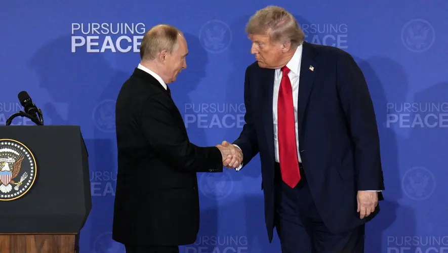 Guerre en Ukraine : Trump exclut un cessez-le-feu immédiat et réclame directement un "accord de paix", les dirigeants européens prêts à faciliter un sommet Trump-Zelensky-Poutine