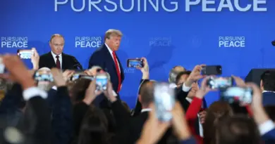 Guerre en Ukraine : après la rencontre Trump et Poutine en Alaska, un sommet qui ne règle rien - L'Humanité