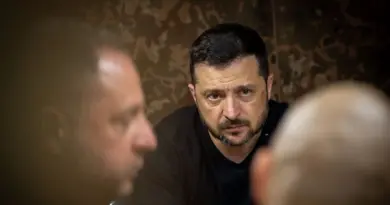 Guerre en Ukraine : écarté du sommet Trump-Poutine, Volodymyr Zelensky exhorte l’Europe à "rester unie" face aux négociations