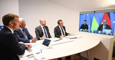 Guerre en Ukraine : « la volonté américaine est d’obtenir un cessez-le-feu », assure Emmanuel Macron, à deux jours du sommet Trump-Poutine