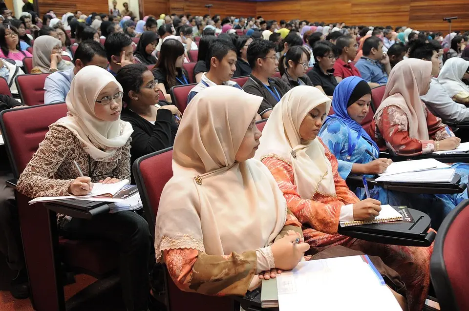 education,school,learning,student,teacher,classroom,university,books,knowledge,study