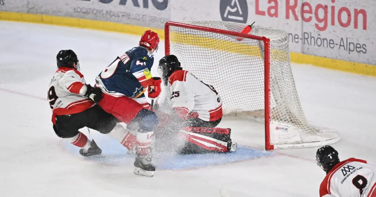Hockey sur glace - Match de préparation. Les Brûleurs de loups s'imposent face aux Pionniers de Chamonix
