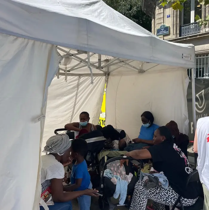 Hotel-de-Ville de Paris : les migrants expulsés