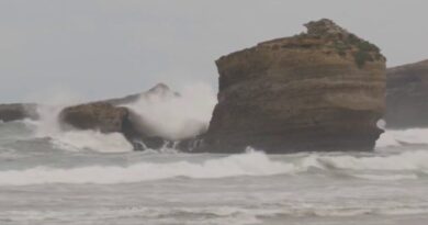 Houle cyclonique dans le Sud-Ouest : des vagues jusqu'à cinq mètres de haut attendues sur la côte Atlantique cet après-midi