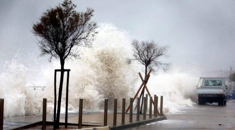 Houle "cyclonique" sur la façade atlantique ce mardi, des vagues de 5 mètres de hauteur attendues