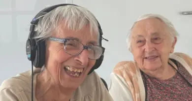 Ici la radio des toujours jeunes - ici