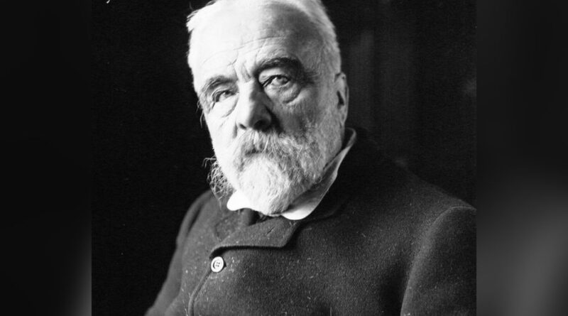 "Il va incarner l'école du roman national" : Ernest Lavisse, créateur de manuels d'histoire et figure de l'instruction publique sous la IIIe République