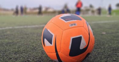 «Il y a eu des coups très violents» : en Normandie, un match de foot arrêté par une bagarre au bord du terrain