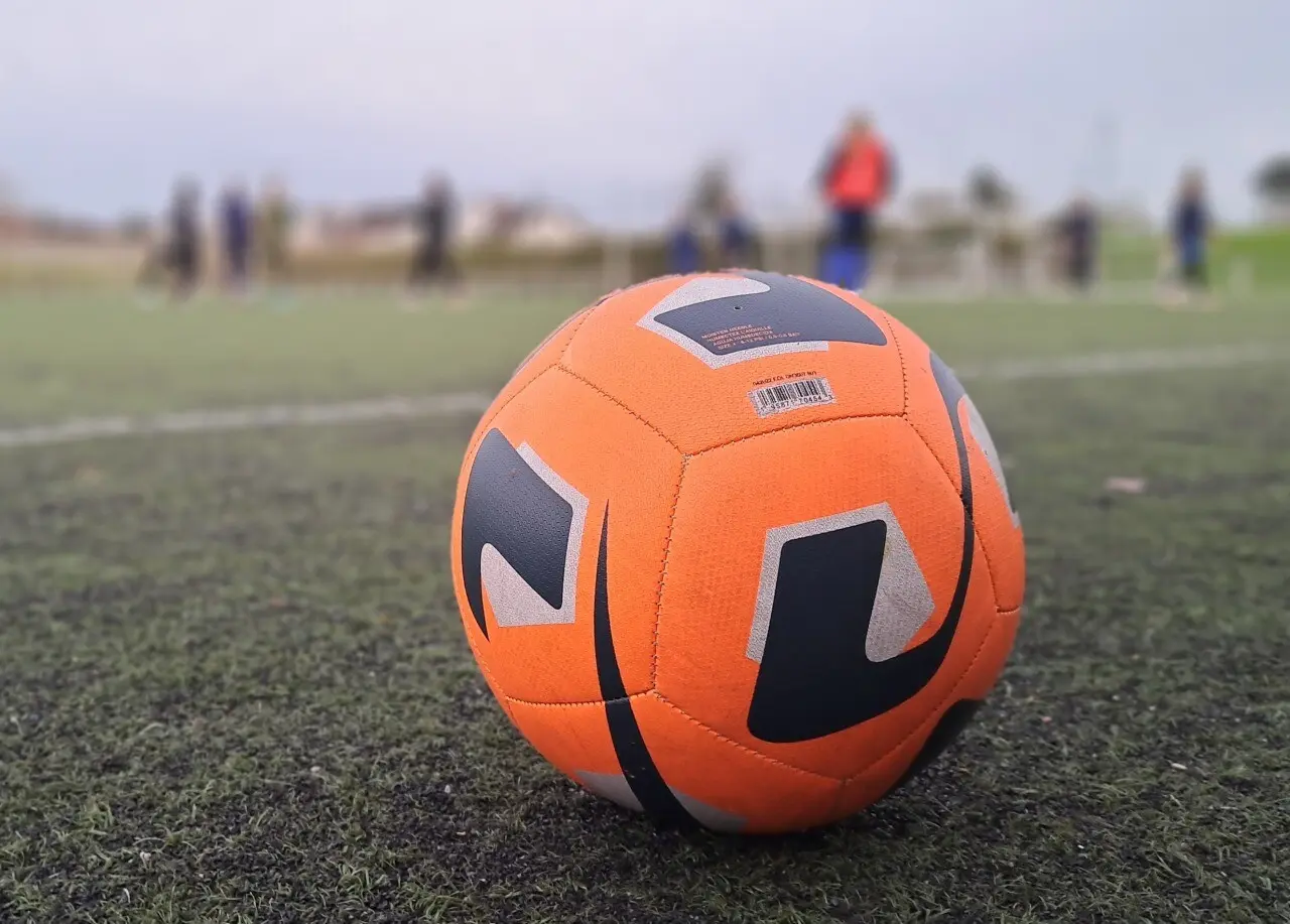 «Il y a eu des coups très violents» : en Normandie, un match de foot arrêté par une bagarre au bord du terrain