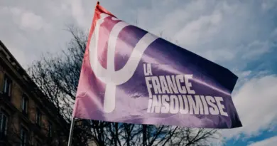 "Ils ne sont pas dans une dynamique unitaire" : La France insoumise, qui tient son université d'été, se coupe peu à peu du reste de la gauche