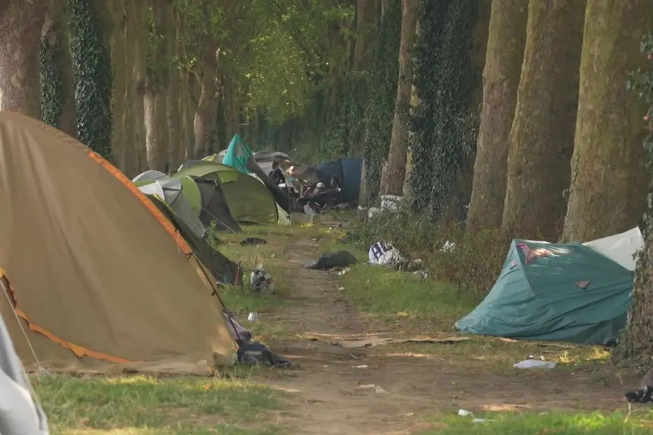 "Ils vont errer en ville dans la rue" : le démantèlement d'un campement sauvage d'exilés et de SDF devant la justice à Caen