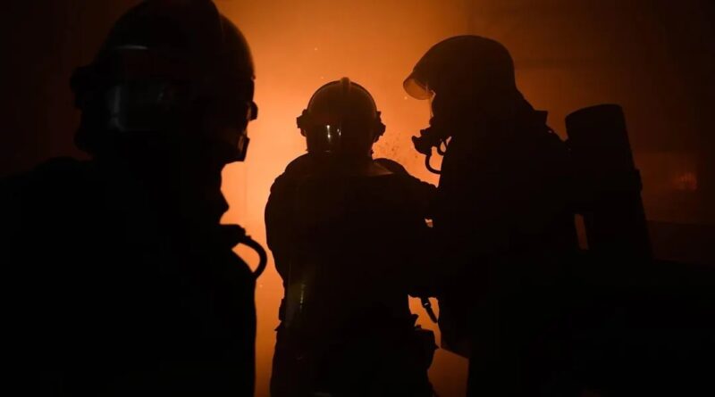 Incendie en Maine-et-Loire : des bouteilles de gaz explosent, le feu ravage une maison et un champ