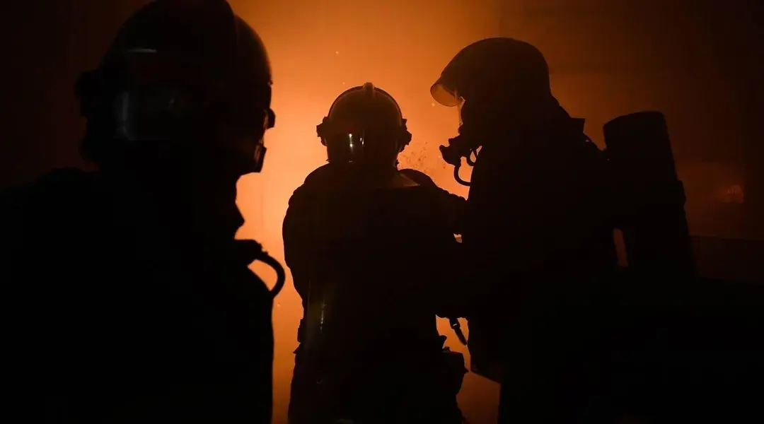 Incendie en Maine-et-Loire : des bouteilles de gaz explosent, le feu ravage une maison et un champ