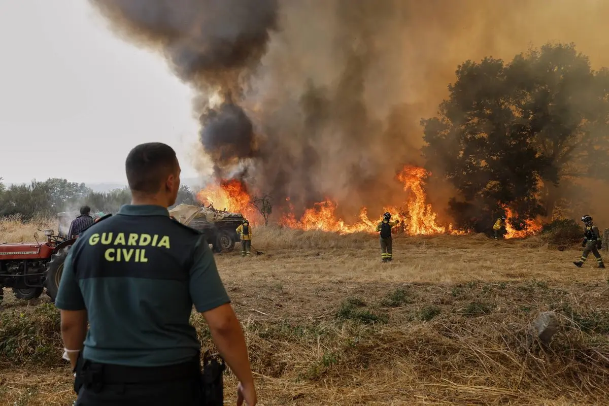 Incendies en Espagne et au Portugal : hectares brûlés, pompiers tués, aide européenne… Ce que l’on sait