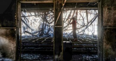 Indonésie: trois morts dans un incendie à Makassar, les manifestations s'étendent