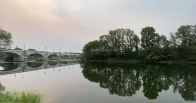Info Tours | [Photos du jour] Étrange lumière du soir en bord de Loire à Tours