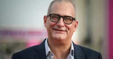 Interpellé pour l’achat de cocaïne, le patron de l’INA Laurent Vallet suspendu par Dati