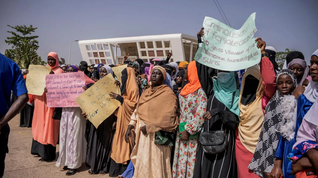Invité Afrique Midi - En Gambie, «plus de 75% des femmes entre 15 et 49 ans sont excisées»