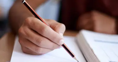 «J’ai parfois l’impression d’avoir grandi trop vite»: à 16 ans, le «vertigineux» choix de l’apprentissage - Le Temps