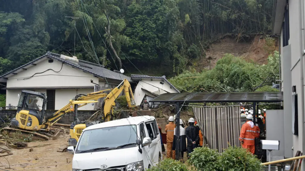 Japon: trois millions de personnes appelées à évacuer après des inondations et pluies record