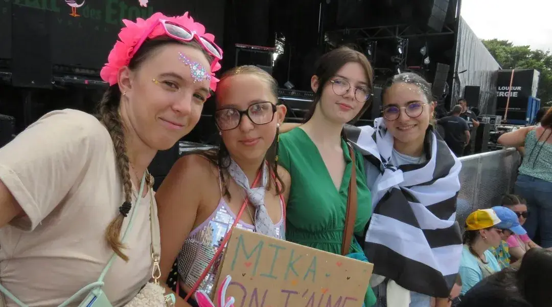 « Je n’aurais pas hésité à attendre dix heures » : rencontre avec des fans de Mika au