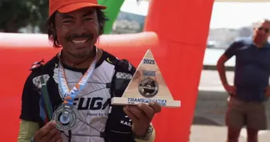 "Je suis surpris de moi-même" : invincible, l'ultra-traileur Sangé Sherpa remporte la Transpyrenea sur plus de 800 kilomètres !