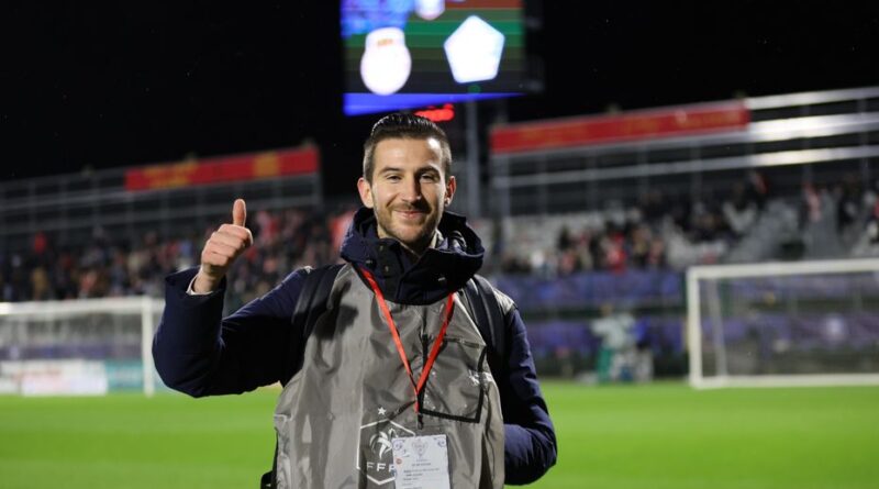 "J'étais avec des criminels en prison la semaine et le week-end dans les stades" : criminologue, il devient une star des réseaux sociaux grâce au foot