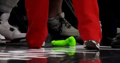 Jets de sex-toys pendant les matchs de WNBA: on sait qui se cache derrière cette tendance insolite