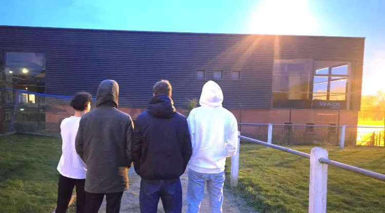 Jeunes en Mayenne, face à l'IA et le climat - Par Patrick Yarel - leglob-journal