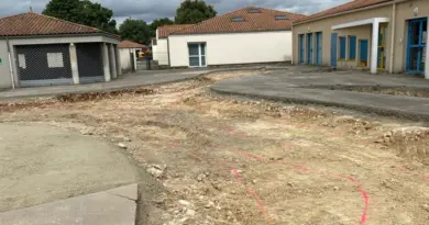 « Jouer, se reposer et apprendre au contact de la nature » : les cours d’école végétalisées à Benet