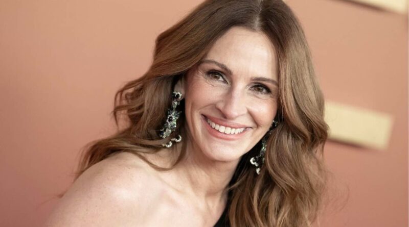 Julia Roberts remet au goût du jour ce sac que toutes les It Girls portaient en 2010