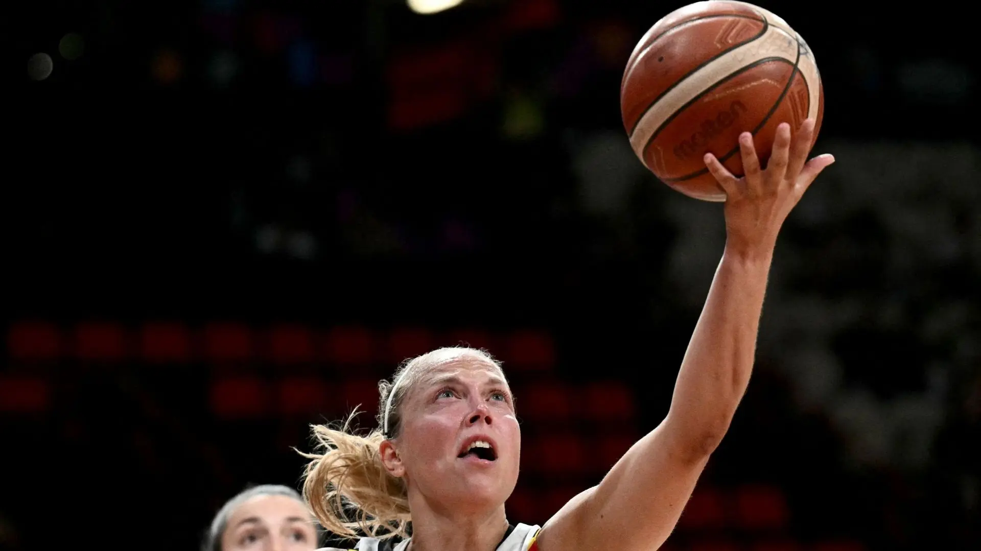 Julie Allemand encensée par sa coach : 'Impossible de la sortir du terrain, elle est tellement intelligente' - RTBF Actus