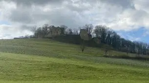 Jura. Leur jeu dans les ruines d'un château tourne mal : deux scouts font une chute de plusieurs mètres
