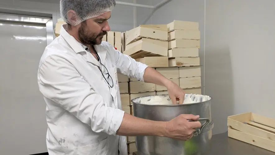 La Lozère gourmande : la rebarbe blanche de Hyelzas, une tradition qui se perpétue
