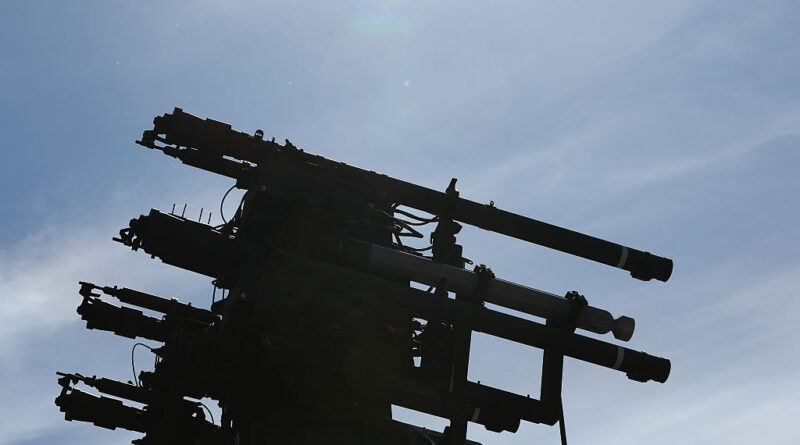 La Pologne place ses défenses aériennes en état d'alerte maximale après les frappes russes sur Kiev - Euractiv FR