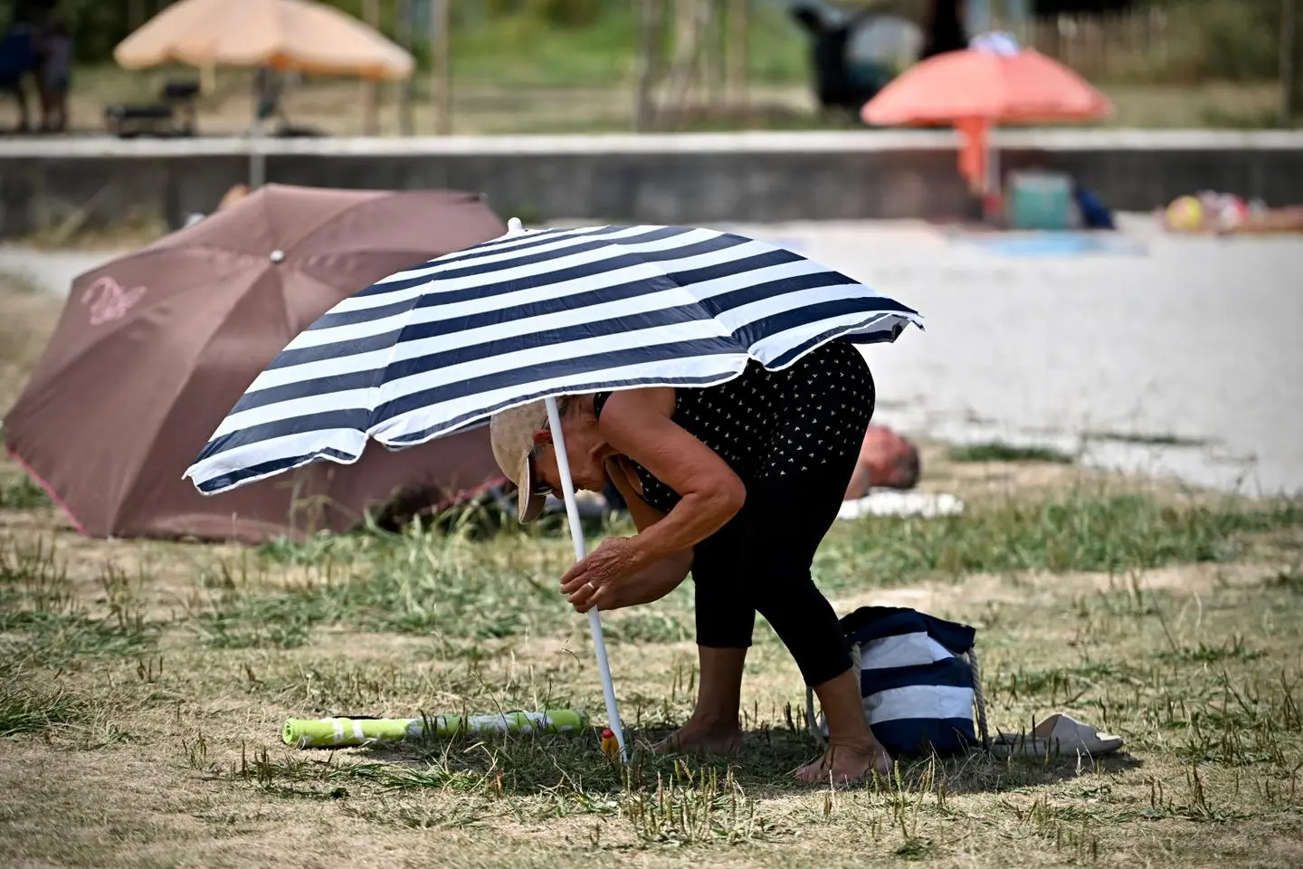 La canicule fait de nouveau suffoquer la France : « 43 °C franchement, je savais à peine que cela existait »