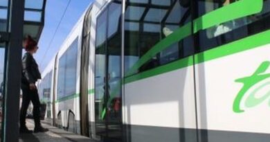 La conductrice d’un tramway sous le choc après une collision avec une voiture à Nantes
