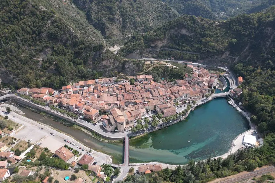 La consommation d'eau est cinq fois trop importante dans sa commune du sud de la France, le maire appelle à la raison