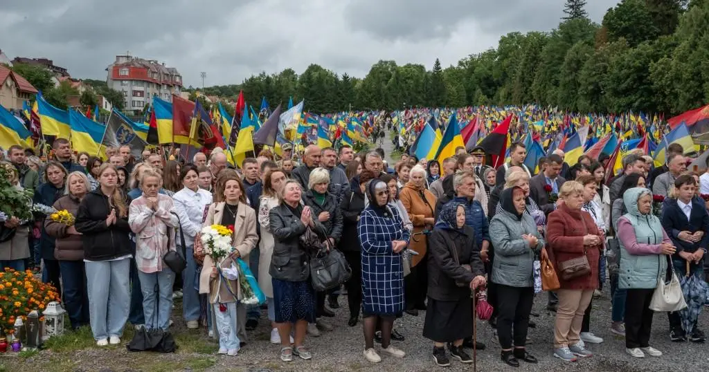 La fête nationale ukrainienne marquée par des attaques de drones en Russie durant la nuit