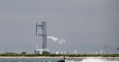 La mauvaise météo provoque le report du lancement de la mégafusée Starship
