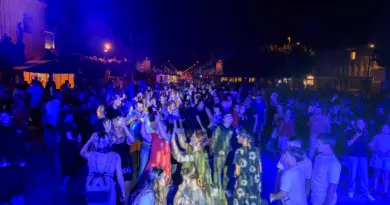 La place du Général-de-Gaulle s’est muée en dancefloor géant